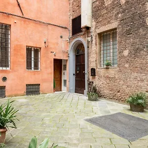 palazzo-patrizi-suites-spa.it-tuscanyhotel.com/